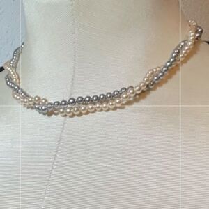 Two toned gray and creamy classic Pearl necklace